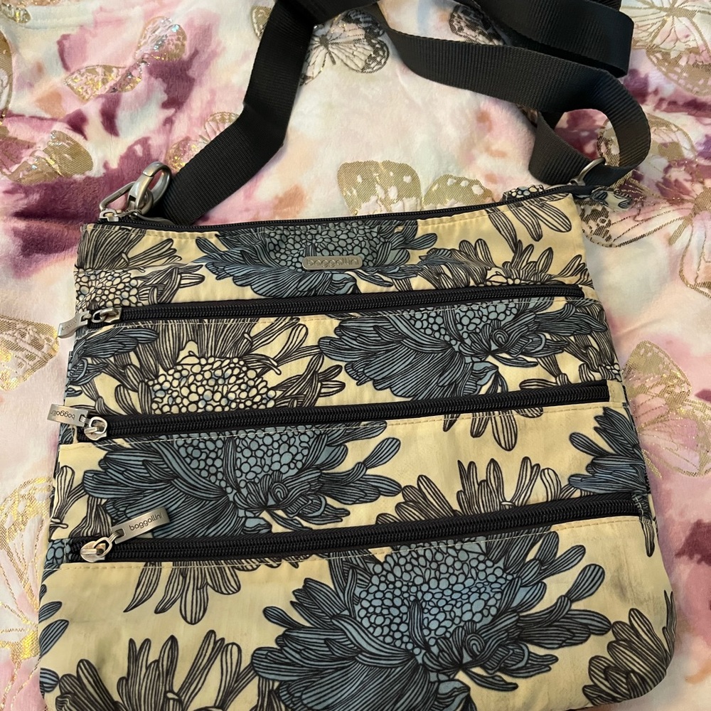 Baggallini Crossbody Bag - Vintage Blue and Cream Floral